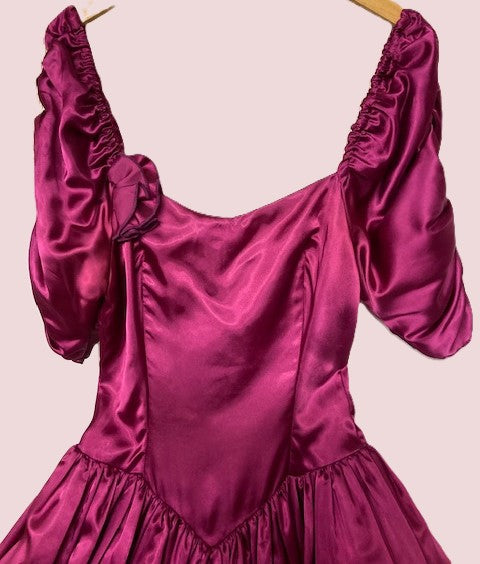 Cerise lång festklänning
