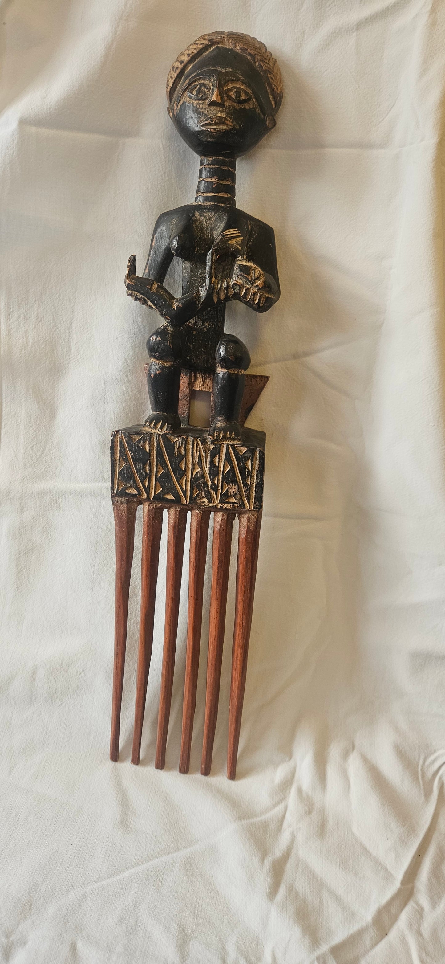Afrikans träkam.
